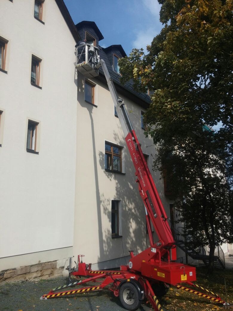 Kran / Hebebühne - Dachdecker Franke